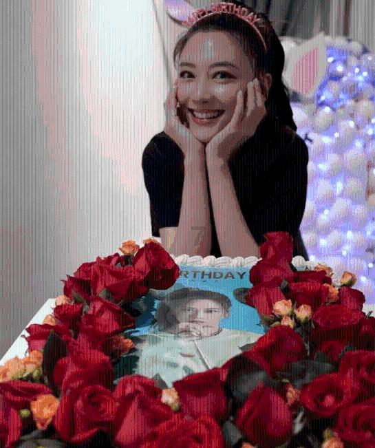 80后美女富二代身家500亿，超过王思聪，嫁湖南穷小子很幸福